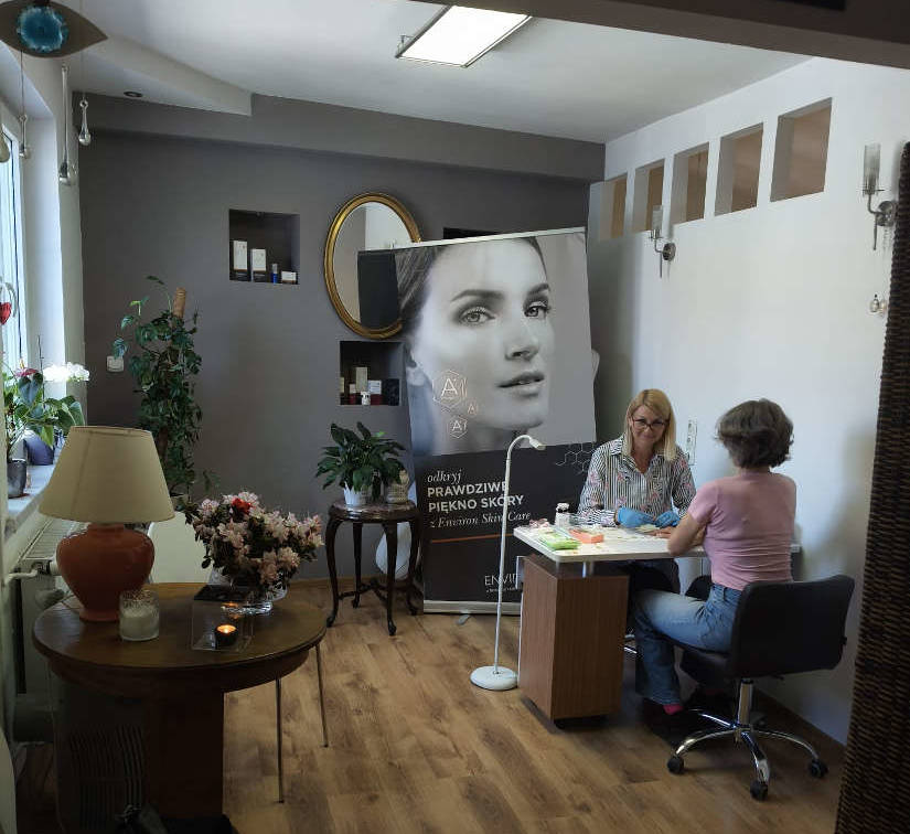Manicure w Gabinecie Kosmetyczno-Podologicznym Maria